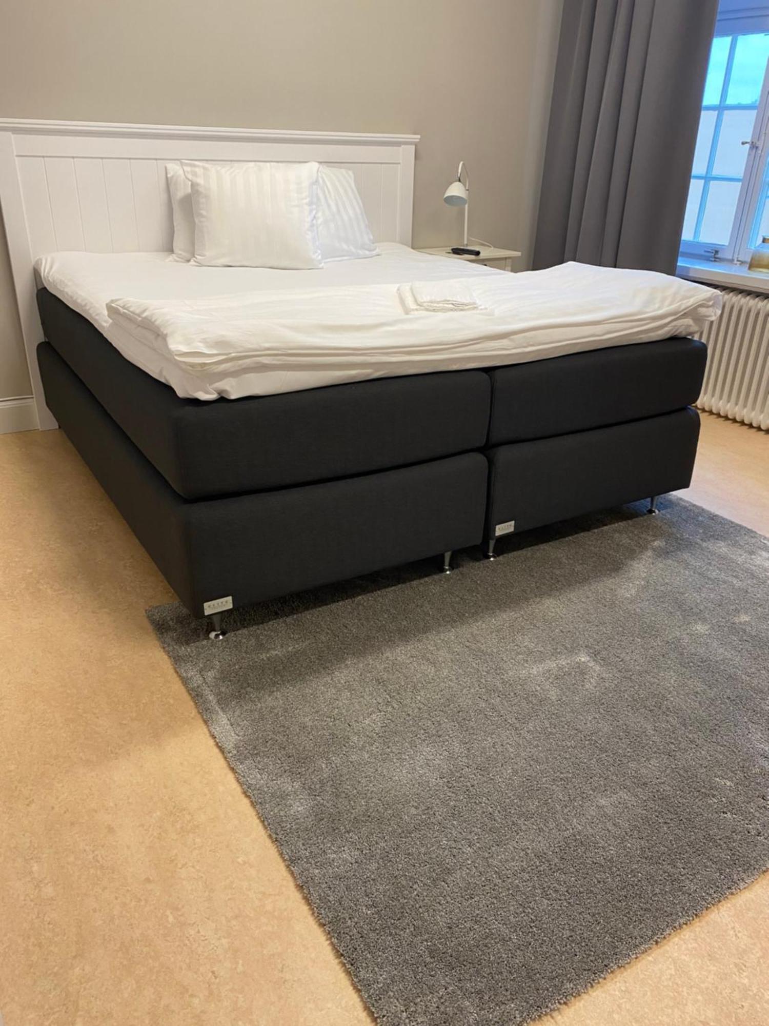 Livgrenadjaermaessen Hotell-Fest-Konferens Linköping Esterno foto