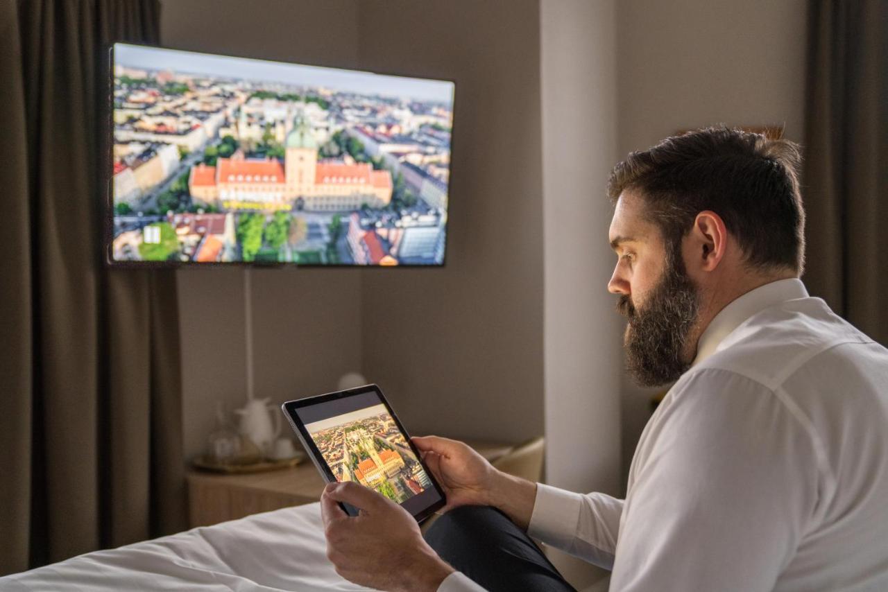 Livgrenadjaermaessen Hotell-Fest-Konferens Linköping Esterno foto